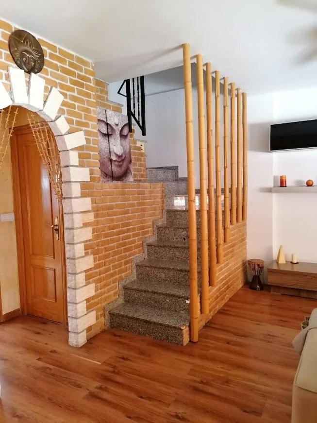 Magnificent 3 Bedroom House Close To The Beach With Community Swimming Pool Санта Пола Экстерьер фото