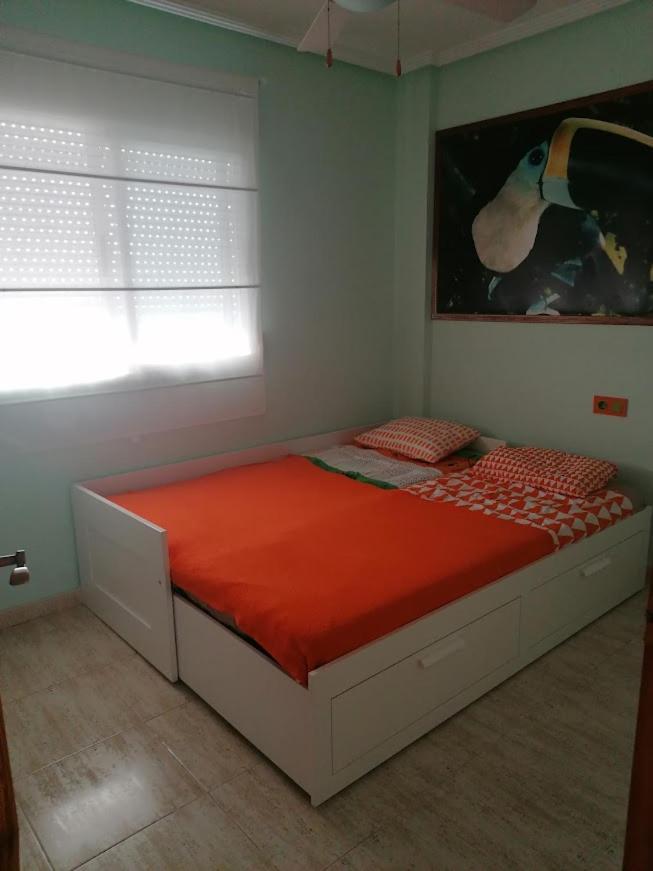 Magnificent 3 Bedroom House Close To The Beach With Community Swimming Pool Санта Пола Экстерьер фото