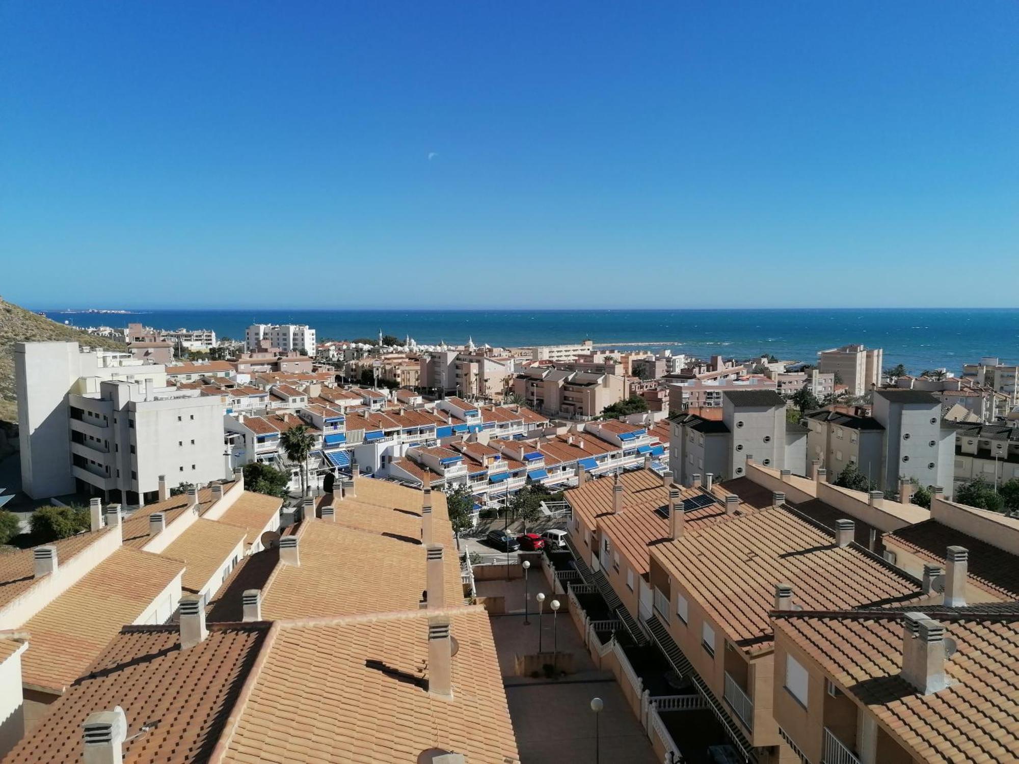 Magnificent 3 Bedroom House Close To The Beach With Community Swimming Pool Санта Пола Экстерьер фото