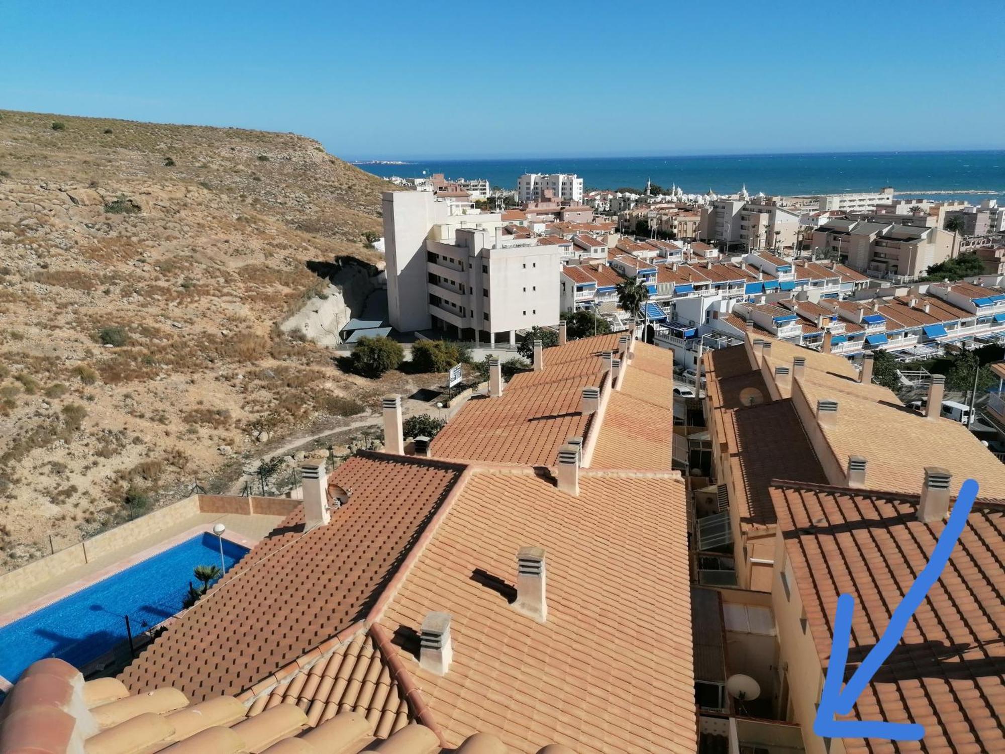 Magnificent 3 Bedroom House Close To The Beach With Community Swimming Pool Санта Пола Экстерьер фото