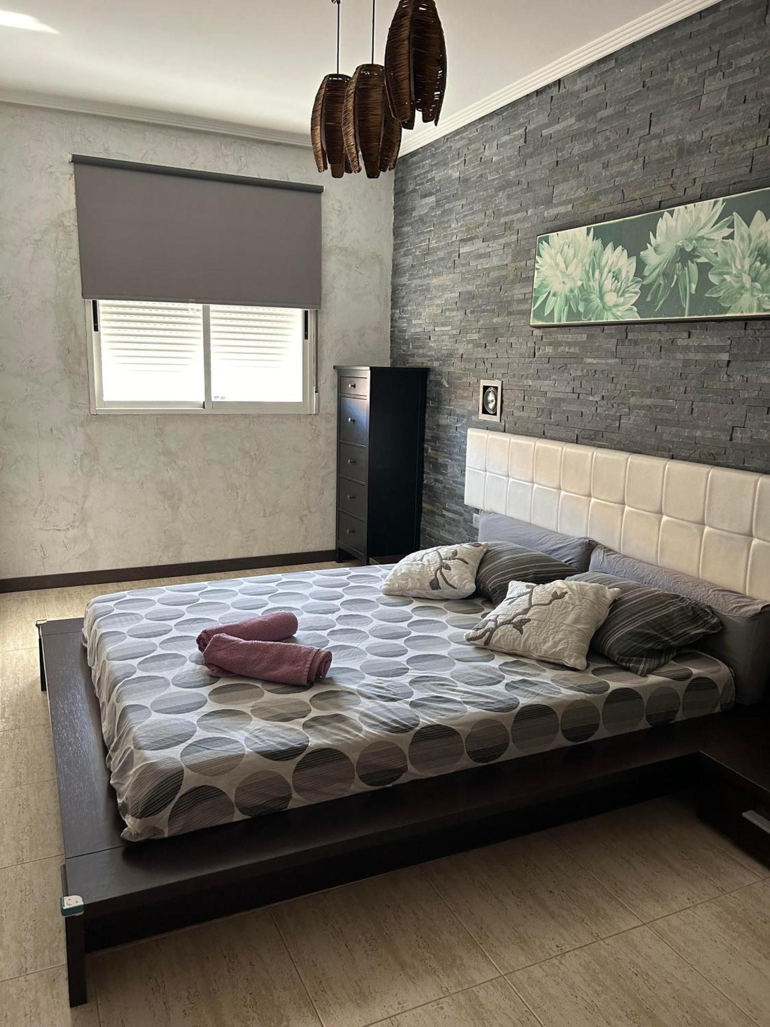 Magnificent 3 Bedroom House Close To The Beach With Community Swimming Pool Санта Пола Экстерьер фото